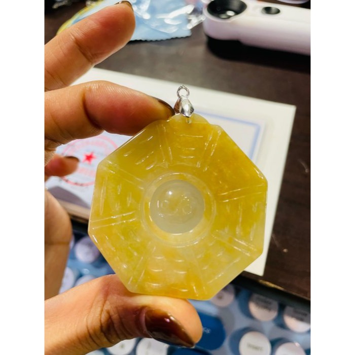 天然A貨緬甸玉 冰潤金黃雙彩太極大八卦翡翠玉墜 起冰油亮黃霧滿色 帶冰潤雪梨肉夾綠絲-細節圖9