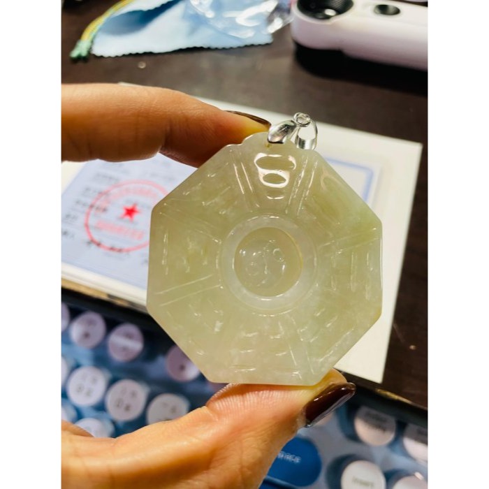 天然A貨緬甸玉 冰潤金黃雙彩太極大八卦翡翠玉墜 起冰油亮黃霧滿色 帶冰潤雪梨肉夾綠絲-細節圖10