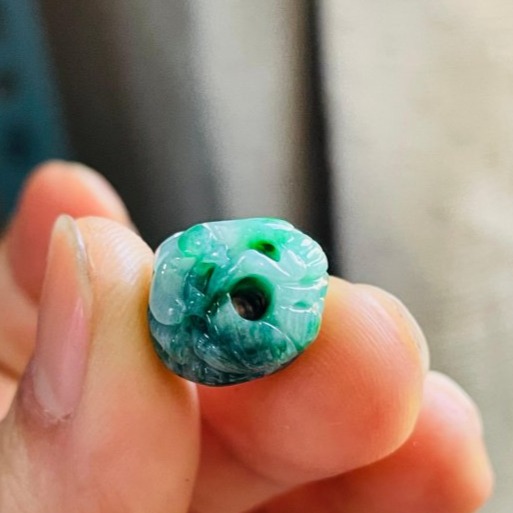 天然A貨緬甸玉 老坑藍水三彩360度手工環繞巧雕一條龍翡翠小龍珠 藍水陽綠白冰三彩過渡 藍多綠辣冰透-細節圖7
