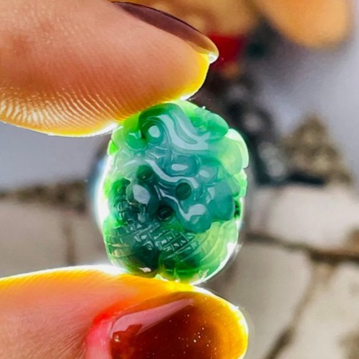天然A貨緬甸玉 老坑藍水三彩360度手工環繞巧雕一條龍翡翠小龍珠 藍水陽綠白冰三彩過渡 藍多綠辣冰透-細節圖8
