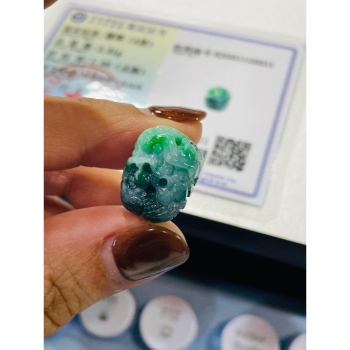 天然A貨緬甸玉 老坑藍水三彩360度手工環繞巧雕一條龍翡翠小龍珠 藍水陽綠白冰三彩過渡 藍多綠辣冰透-細節圖9