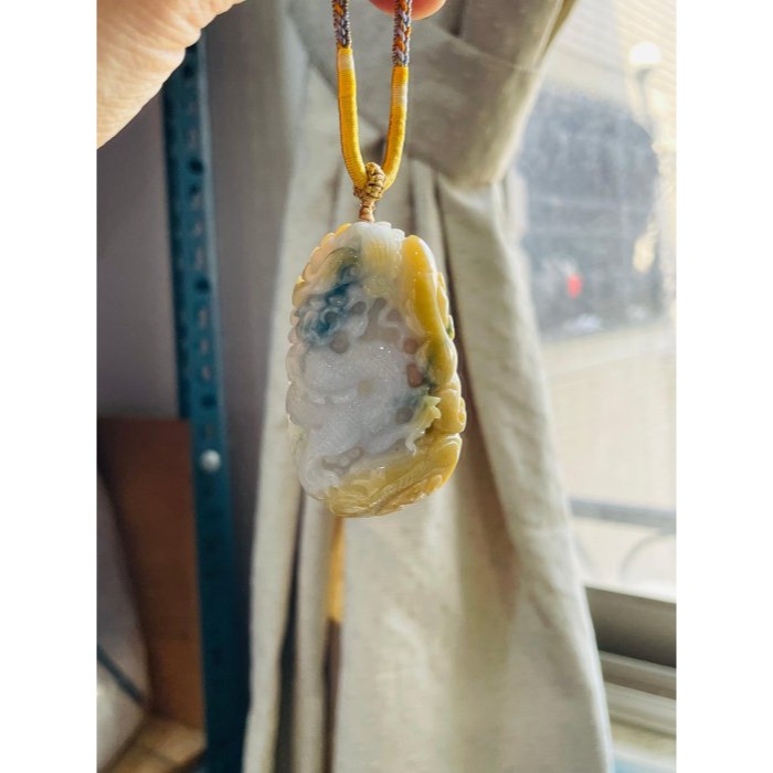 天然A貨緬甸玉 冰潤橙黃三彩手工環繞巧雕好運龍來翡翠龍牌 油亮橙黃霧滿滿包覆白冰俏藍花 色鮮亮乾淨-細節圖7
