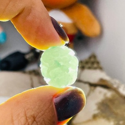 天然A貨緬甸玉 冰飄花手工環繞滿雕一條龍翡翠龍珠 冰膠起光感 清透無棉 純色藍花點綴增彩-細節圖8