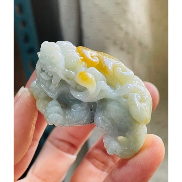 天然A貨緬甸玉 冰潤黃加綠漸變手工巧雕黃金滿載貔貅翡翠擺件 溫潤油亮有光澤 財氣罩頂金如意-細節圖3