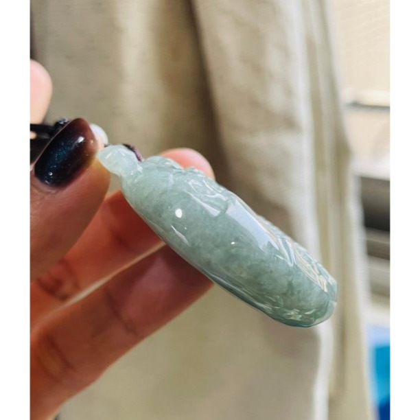 天然A貨緬甸玉 冰潤油青上山虎翡翠虎牌 冰膠透光淺色油青滿色 肥厚飽滿平安扣牌形-細節圖4