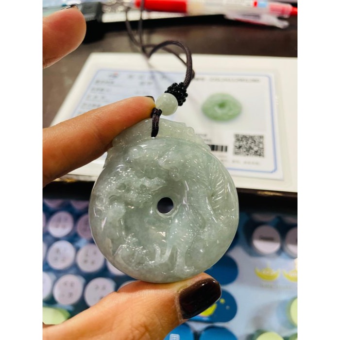 天然A貨緬甸玉 冰潤油青上山虎翡翠虎牌 冰膠透光淺色油青滿色 肥厚飽滿平安扣牌形-細節圖10