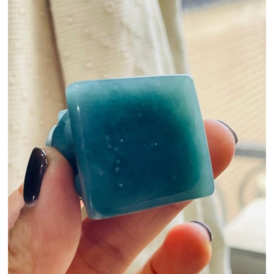 天然A貨翡翠 冰潤危綠俏金全立體獅來運轉翡翠擺件 底庄膠潤 油亮滿綠底色 一抹黃金添彩 油潤有光澤-細節圖7