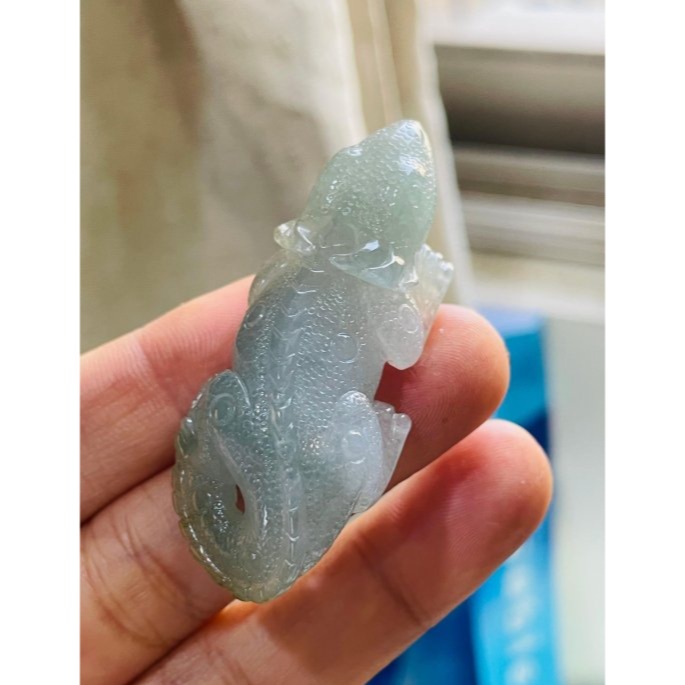 天然A貨緬甸玉 冰晴綠手工雕吸金千億翡翠玉墜 起冰晶透水頭 手工全立體巧雕可愛蜥蜴-細節圖2