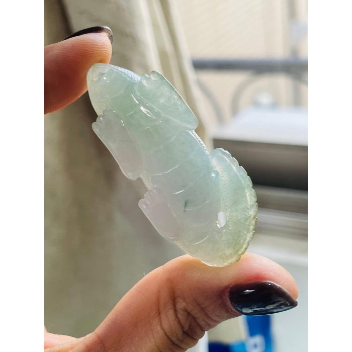 天然A貨緬甸玉 冰晴綠手工雕吸金千億翡翠玉墜 起冰晶透水頭 手工全立體巧雕可愛蜥蜴-細節圖8