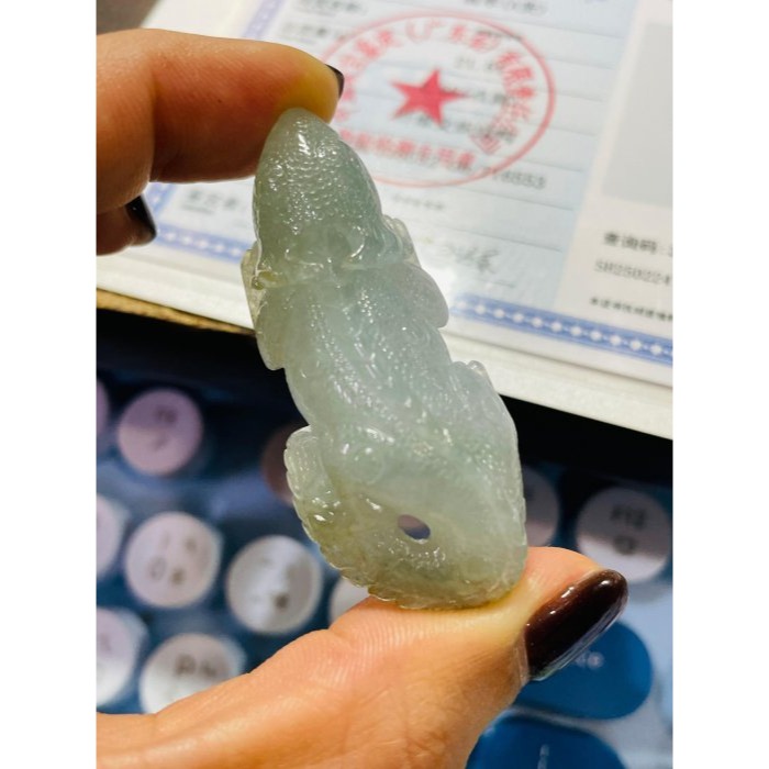 天然A貨緬甸玉 冰晴綠手工雕吸金千億翡翠玉墜 起冰晶透水頭 手工全立體巧雕可愛蜥蜴-細節圖10