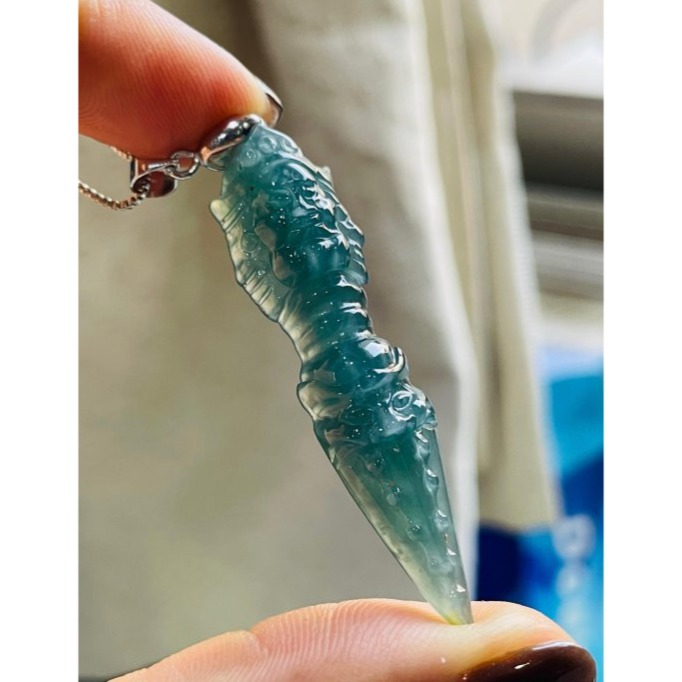 天然A貨翡翠 冰危綠精雕降魔杵翡翠玉墜 冰起光感勻稱滿綠底色 立體一刀切 護身法器-細節圖3