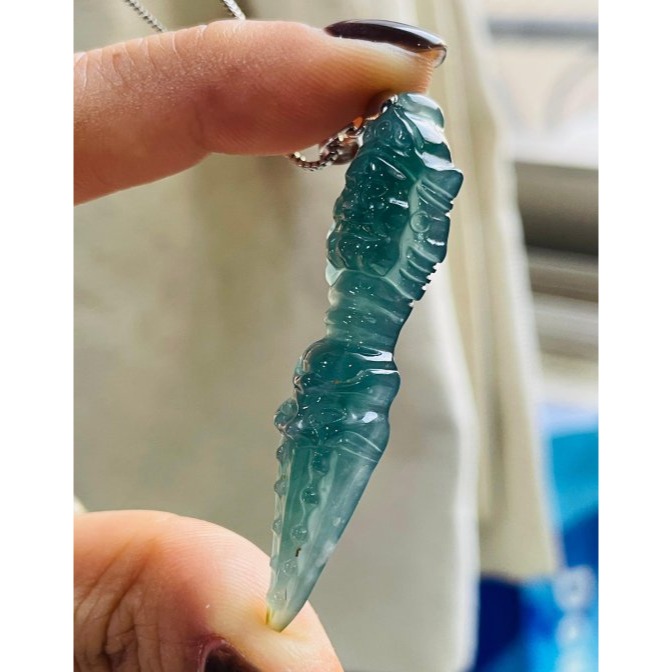 天然A貨翡翠 冰危綠精雕降魔杵翡翠玉墜 冰起光感勻稱滿綠底色 立體一刀切 護身法器-細節圖5