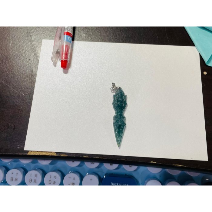 天然A貨翡翠 冰危綠精雕降魔杵翡翠玉墜 冰起光感勻稱滿綠底色 立體一刀切 護身法器-細節圖11