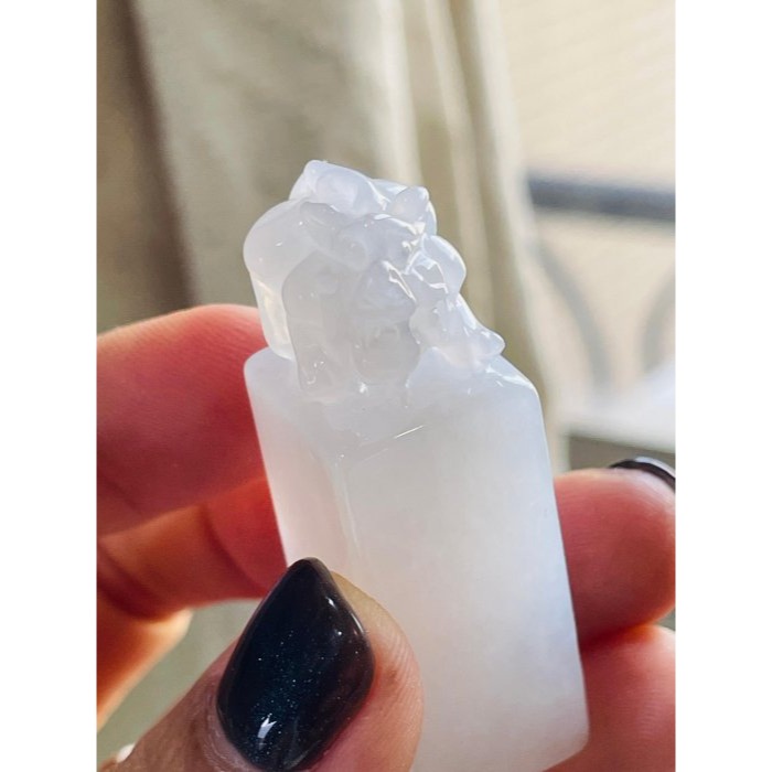 天然A貨緬甸玉 白冰手工雕天祿/三角貔貅翡翠印章/方印/私章 冰潤乾淨純色好水頭 1.6公分印體-細節圖6