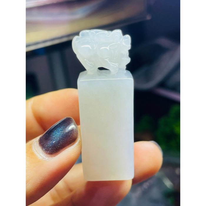 天然A貨緬甸玉 白冰手工雕天祿/三角貔貅翡翠印章/方印/私章 冰潤乾淨純色好水頭 1.6公分印體-細節圖9