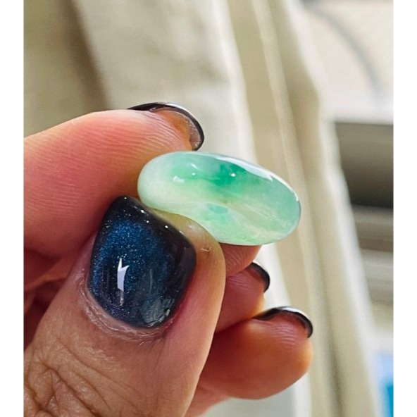 天然A貨緬甸玉 老坑冰陽綠翡翠平安扣 冰種飄綠花小胖扣 整顆晶透冰膠底妝 過底綠花色辣大抹帶多-細節圖3