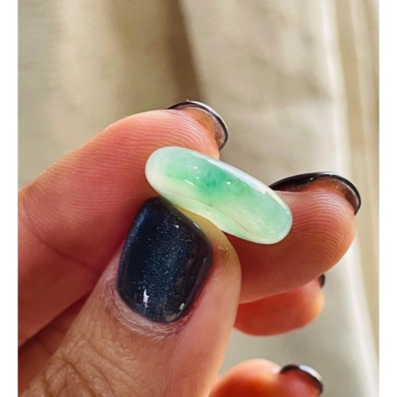 天然A貨緬甸玉 老坑冰陽綠翡翠平安扣 冰種飄綠花小胖扣 整顆晶透冰膠底妝 過底綠花色辣大抹帶多-細節圖4