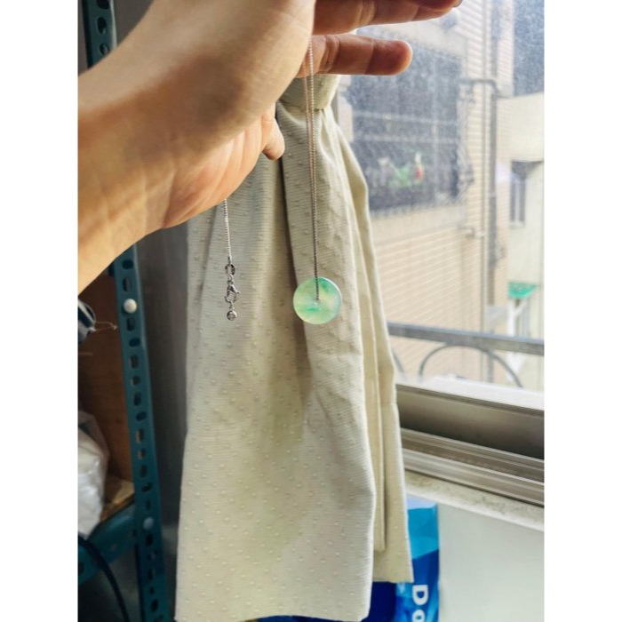 天然A貨緬甸玉 老坑冰陽綠翡翠平安扣 冰種飄綠花小胖扣 整顆晶透冰膠底妝 過底綠花色辣大抹帶多-細節圖7