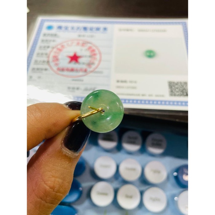 天然A貨緬甸玉 老坑冰陽綠翡翠平安扣 冰種飄綠花小胖扣 整顆晶透冰膠底妝 過底綠花色辣大抹帶多-細節圖10