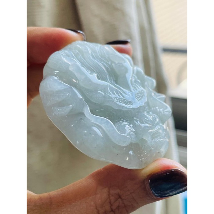 天然A貨緬甸玉 冰膠晴綠龍中之龍翡翠龍牌 冰起膠厚庄鐲心一開 雕工立體 底庄乾淨透手影-細節圖2