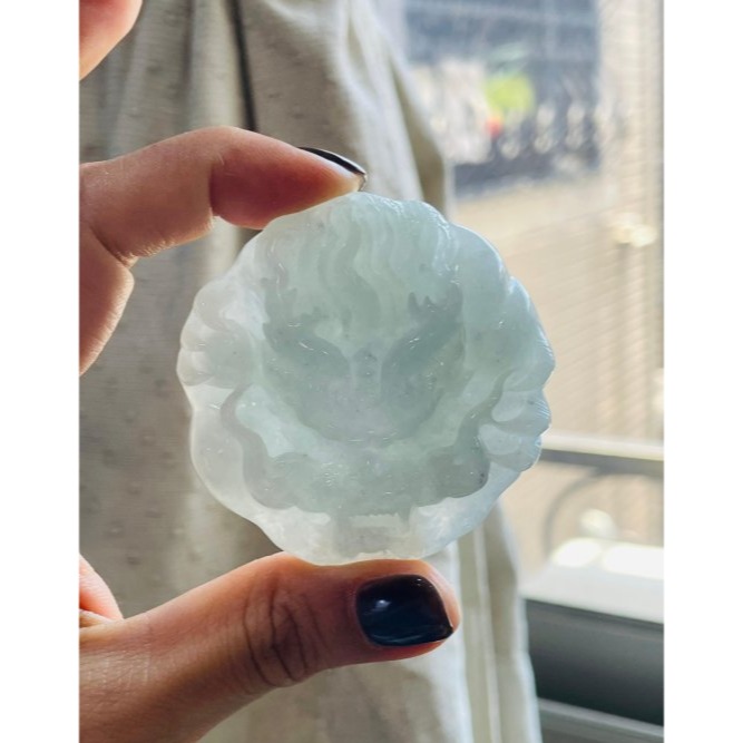 天然A貨緬甸玉 冰膠晴綠龍中之龍翡翠龍牌 冰起膠厚庄鐲心一開 雕工立體 底庄乾淨透手影-細節圖8