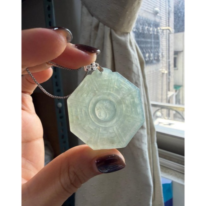 天然A貨緬甸玉 冰種晴綠太極八卦翡翠玉墜 老坑正冰起光感 滿綠底色 厚且透字影好水頭-細節圖6