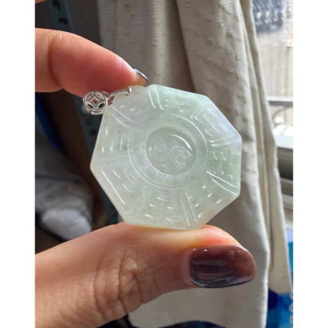 天然A貨緬甸玉 冰潤晴綠太極八卦翡翠玉墜 帶冰過底粉綠帶一抹淡紫 整塊帶色透字影 易配戴大小-細節圖4