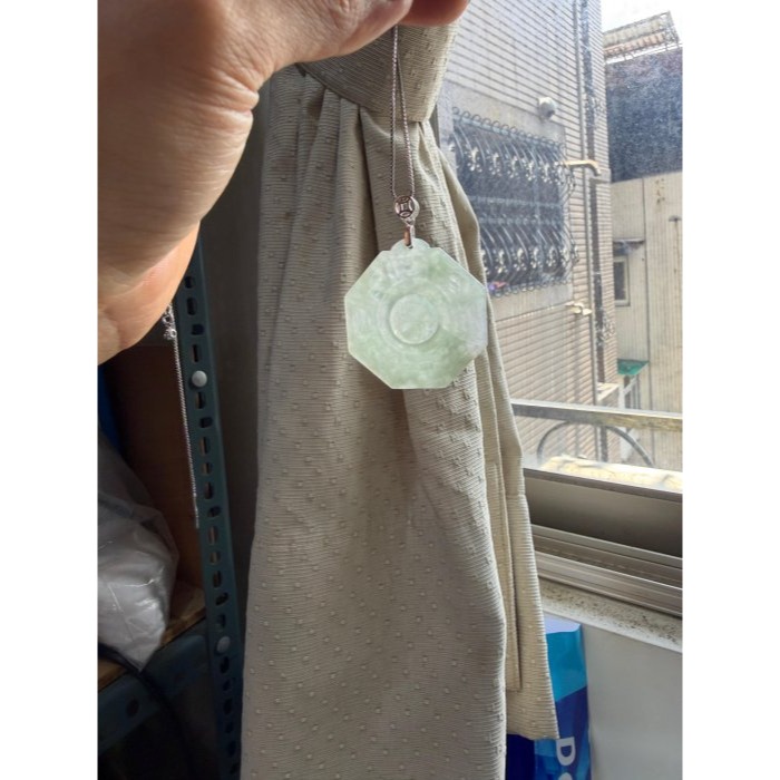 天然A貨緬甸玉 冰潤晴綠太極八卦翡翠玉墜 帶冰過底粉綠帶一抹淡紫 整塊帶色透字影 易配戴大小-細節圖8