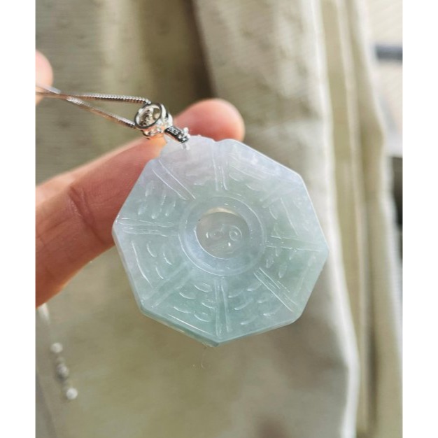 天然A貨緬甸玉 冰潤果綠太極八卦翡翠玉墜 帶冰過底粉綠底色 色亮鮮明透手影 易配戴大小-細節圖2