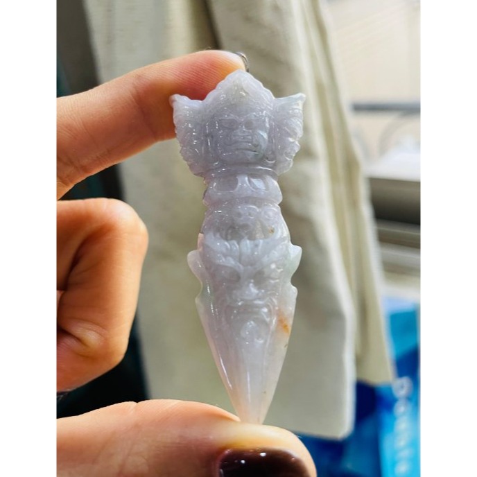 天然A貨緬甸玉 冰潤煙紫三彩金剛杵/降魔杵翡翠玉墜/掛件 滿煙紫底色 粉綠蜜黃添彩 厚庄立體雕工-細節圖2
