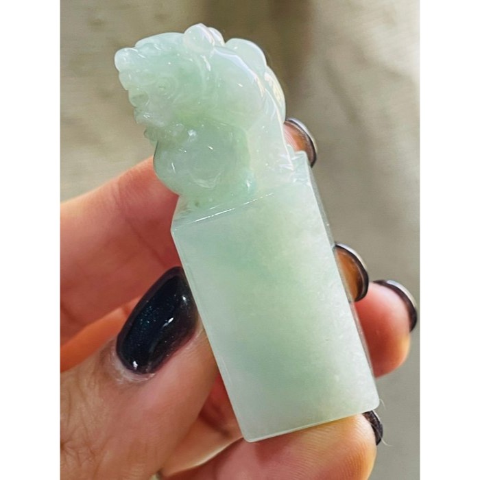 天然A貨緬甸玉 冰潤果綠手工雕踩球貔貅翡翠印章/方印/對印(一對) 起冰粉綠滿底色 招財進寶有求必應-細節圖4