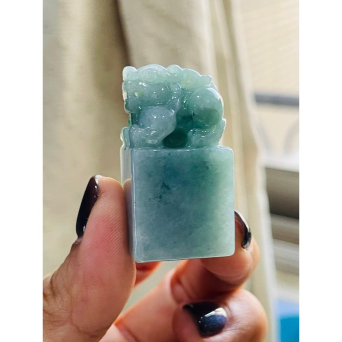 天然A貨緬甸玉 老坑湖綠手工雕聚寶貔貅翡翠印章/方印/私章 冰潤湖綠底色 陽綠添彩 翠意生金 印定富貴-細節圖3