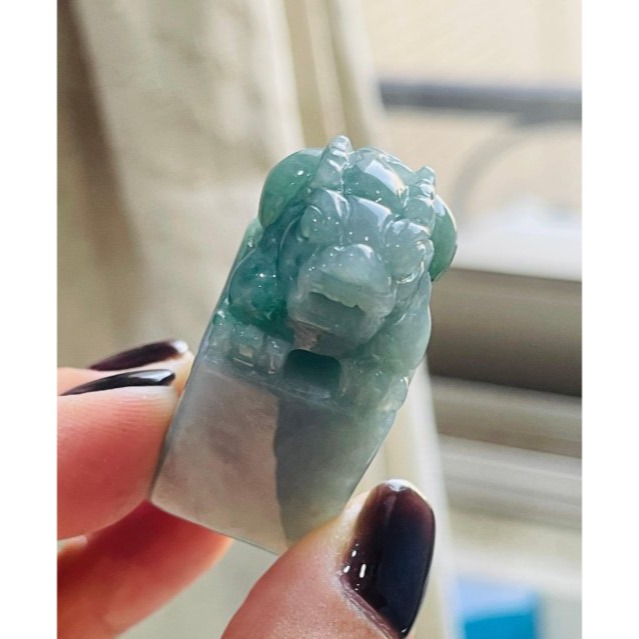 天然A貨緬甸玉 老坑湖綠手工雕聚寶貔貅翡翠印章/方印/私章 冰潤湖綠底色 陽綠添彩 翠意生金 印定富貴-細節圖6