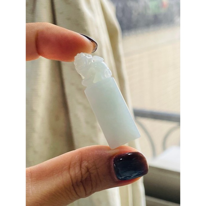 天然A貨緬甸玉 老坑藍綠滿色手工雕錢來貔貅翡翠印章/私章/方印 過底勻稱滿底色 福氣大頭 背馱銅錢 吞財不漏-細節圖8
