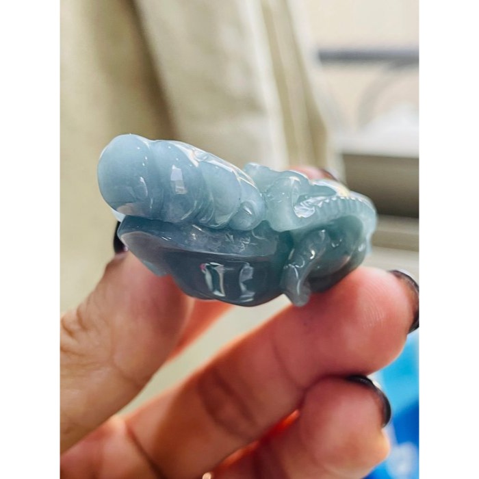 天然A貨翡翠 冰潤危藍滿色天祿承財翡翠玉墜 瓜料 膠潤無棉藍綠 精雕全立體貔貅緊抓飽滿如意.銅錢-細節圖8