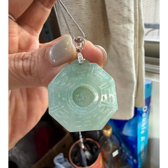 天然A貨緬甸玉 冰青綠太極八卦翡翠玉墜 滿綠底色 厚冰透手 配戴無壓力大小 上身妥妥綠-細節圖4