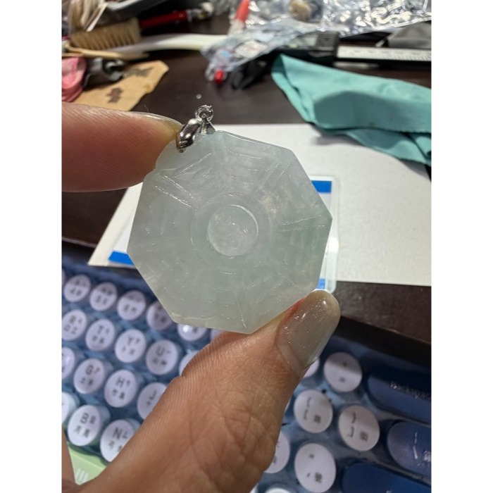 天然A貨緬甸玉 冰潤果綠俏紫太極八卦翡翠玉墜 帶冰過底粉綠帶淡紫 綠亮紫淡 易配戴大小-細節圖10