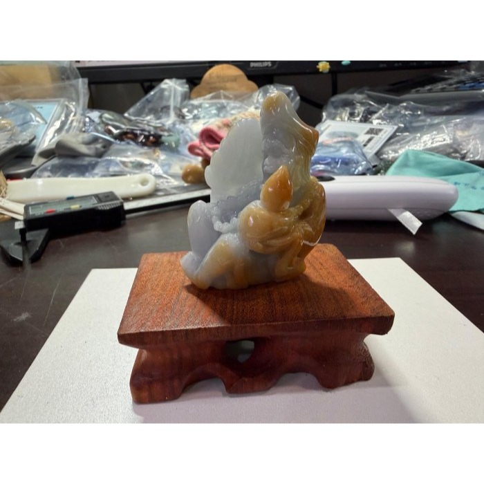 天然A貨緬甸玉 細潤橙黃雙彩全立體雕濟公送福翡翠擺件 透光淡底色細肉 黃霧皮巧金袍加身-細節圖11
