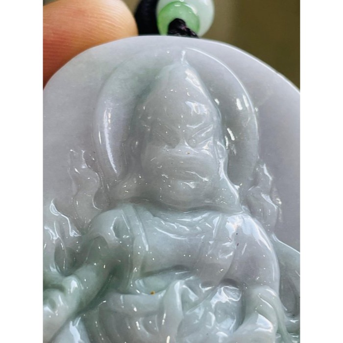 福利品~天然A貨緬甸玉 白底青黃財神翡翠佛墜 細肉光滑 厚庄一刀切方正牌形 有紋-細節圖3