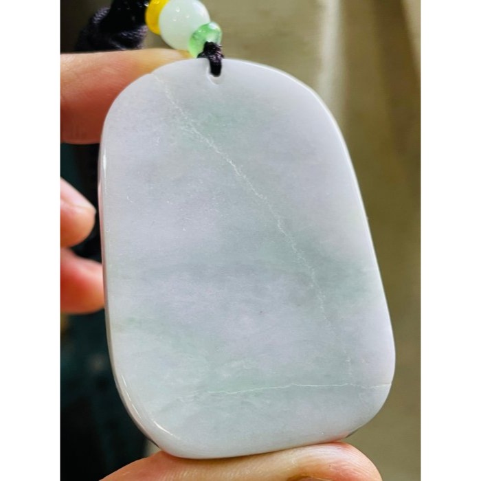 福利品~天然A貨緬甸玉 白底青黃財神翡翠佛墜 細肉光滑 厚庄一刀切方正牌形 有紋-細節圖6