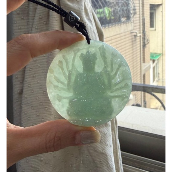 天然A貨緬甸玉 冰潤果綠準提菩薩/十八臂佛母翡翠佛牌 厚庄完美鐲心一開 色滿勻稱 立體莊嚴-細節圖7