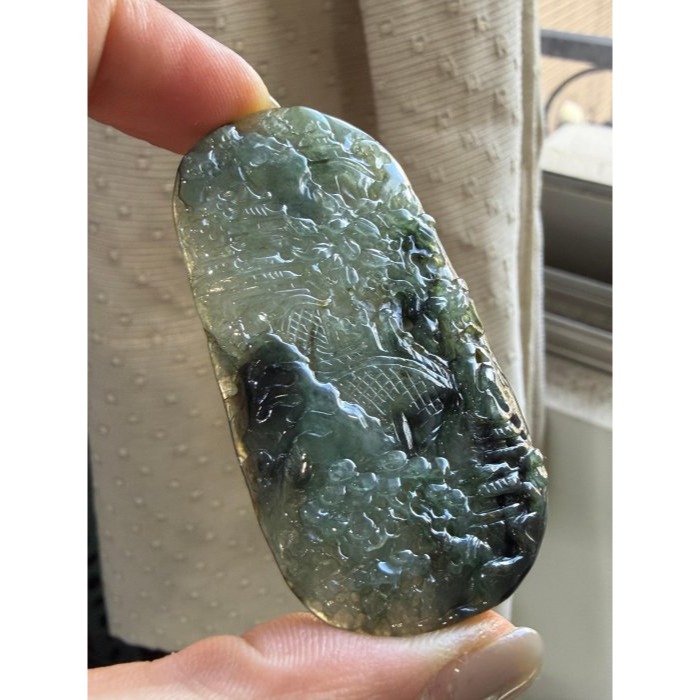 圈粉結緣價~天然A貨緬甸玉 冰飄藍花意境雕貴人提攜翡翠山水牌 滿滿過底大抹藍花 灑金添彩 易配大小-細節圖2