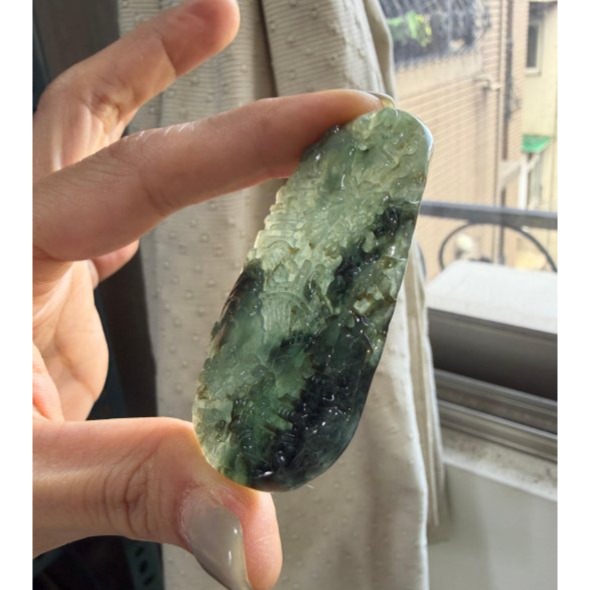圈粉結緣價~天然A貨緬甸玉 冰飄藍花意境雕貴人提攜翡翠山水牌 滿滿過底大抹藍花 灑金添彩 易配大小-細節圖4