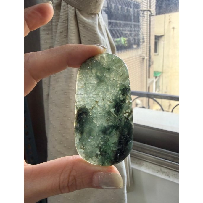 圈粉結緣價~天然A貨緬甸玉 冰飄藍花意境雕貴人提攜翡翠山水牌 滿滿過底大抹藍花 灑金添彩 易配大小-細節圖7