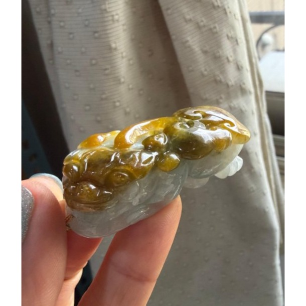 天然A貨緬甸玉 老坑黃加綠手工俏色黃金貔貅翡翠玉墜 金光覆身鴻運當頭 雙彩分明 老熟油潤光澤-細節圖2
