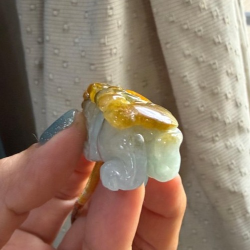天然A貨緬甸玉 老坑黃加綠手工俏色黃金貔貅翡翠玉墜 金光覆身鴻運當頭 雙彩分明 老熟油潤光澤-細節圖7