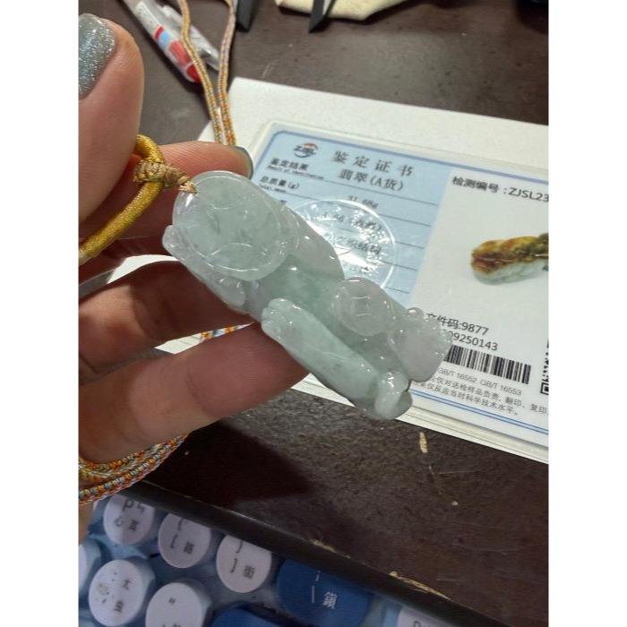 天然A貨緬甸玉 老坑黃加綠手工俏色黃金貔貅翡翠玉墜 金光覆身鴻運當頭 雙彩分明 老熟油潤光澤-細節圖10