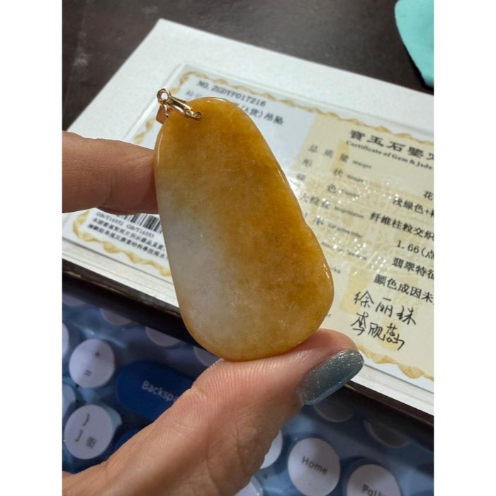 天然A貨緬甸玉 油潤橙黃雙彩金運亨通翡翠山水牌 成色飽和黃霧層 金光颯颯厚且透光 大小易配戴-細節圖10