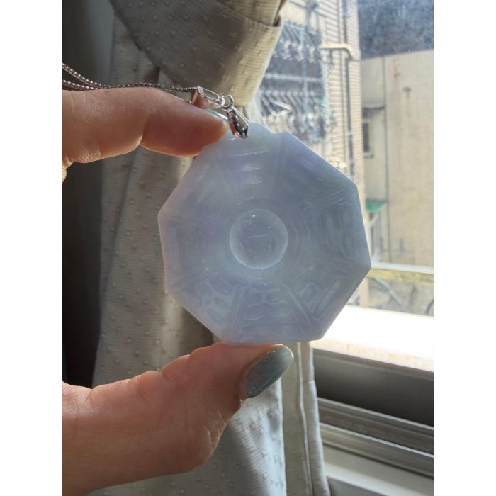天然A貨緬甸玉 細潤茄紫太極大八卦翡翠玉墜 過底濃紫 色濃郁顯色不失色 透手影細肉無晶體底妝-細節圖4