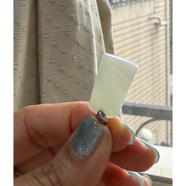 天然A貨緬甸玉 白冰小無事牌翡翠玉墜 冰潤乾淨白底 淡淡綠點綴 小小的 易配戴無壓力-細節圖5